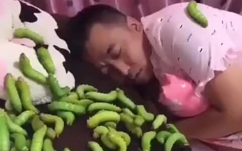 弄的绿豆虫吓着老公了