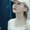 美女不穿内衣见面，结果被男友发现