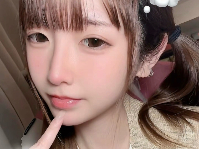 The essential difference between you and the nooks and crannies giving wood to the male lead is actually that the male lead doesn't play nooks and crannies giving wood.