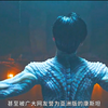 恐怖，男子变异成怪物