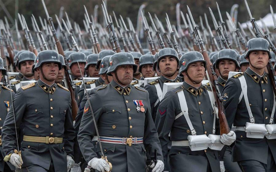 智利阅兵分列式2017年