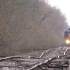 糟糕的基础设施 一列货运列车在俄亥俄州 的 