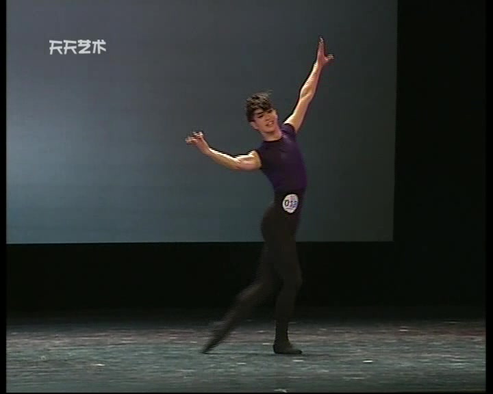 【袁作朦】控制 跳 转 翻综合性技巧组合 第十届桃李杯古典舞男子组合