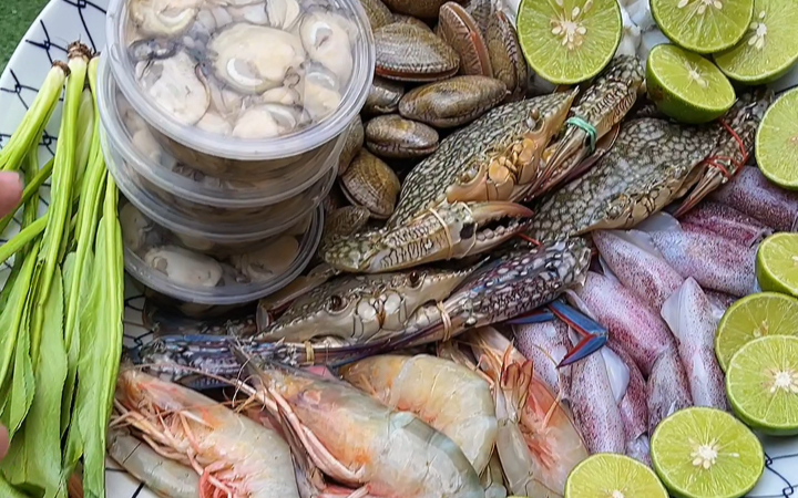 泰国美食：泰式酸辣凉拌大杂汇各类海鲜齐上阵足不出户感受泰式神菜
