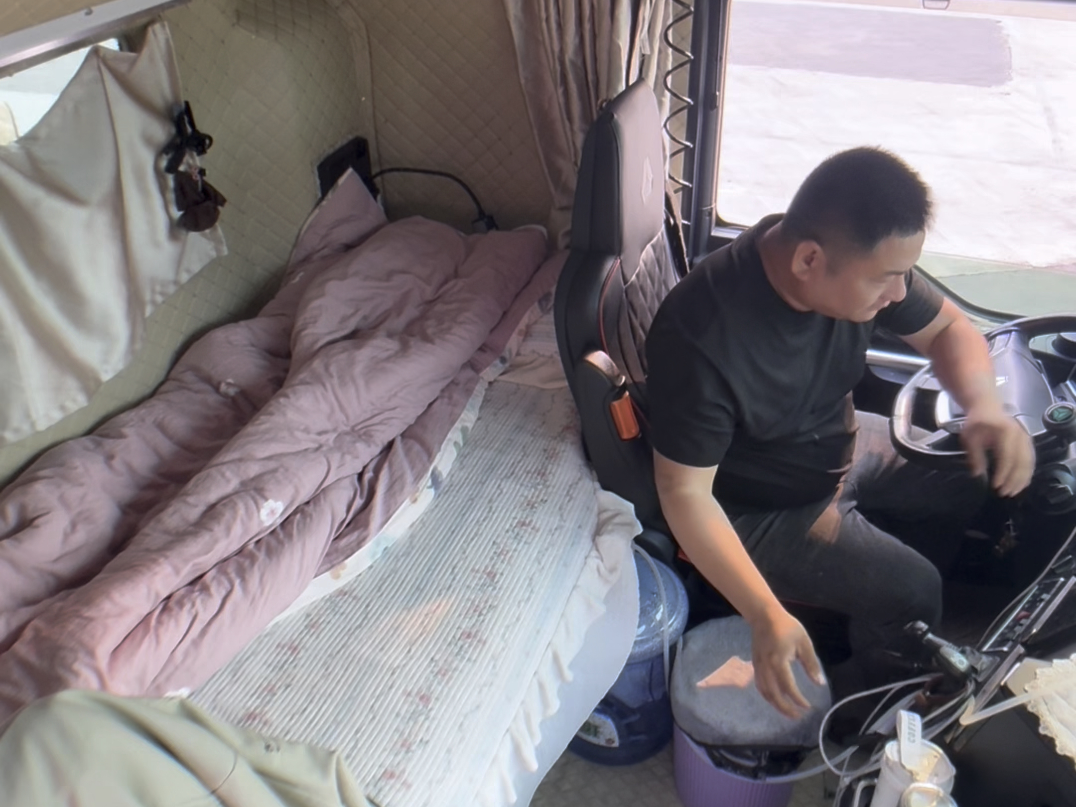 媳妇儿媳妇儿起来开一会儿吧，我困了