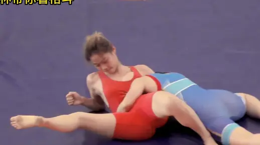 性感且强悍！东南亚美女摔跤赛了解一下！