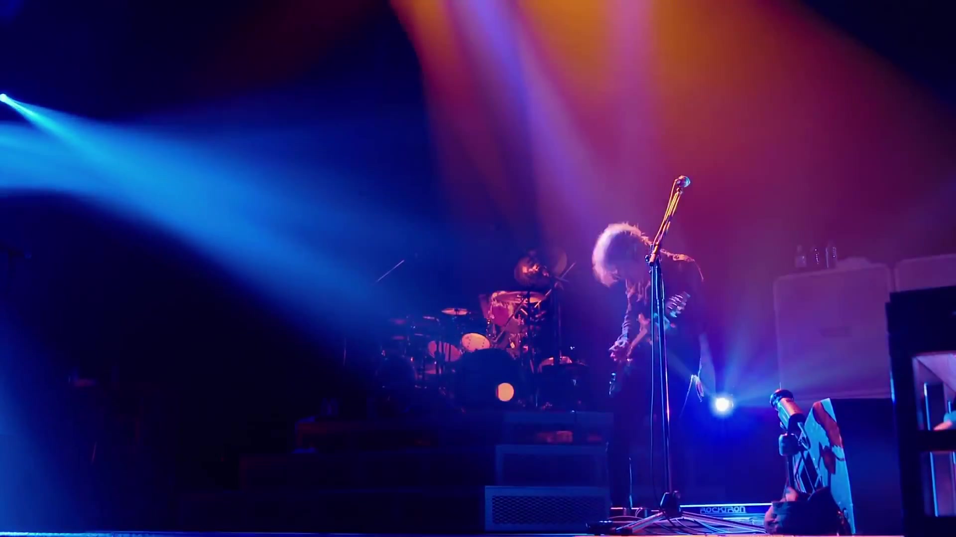 one ok rock instrumental (live) "jinsei x kimi ="