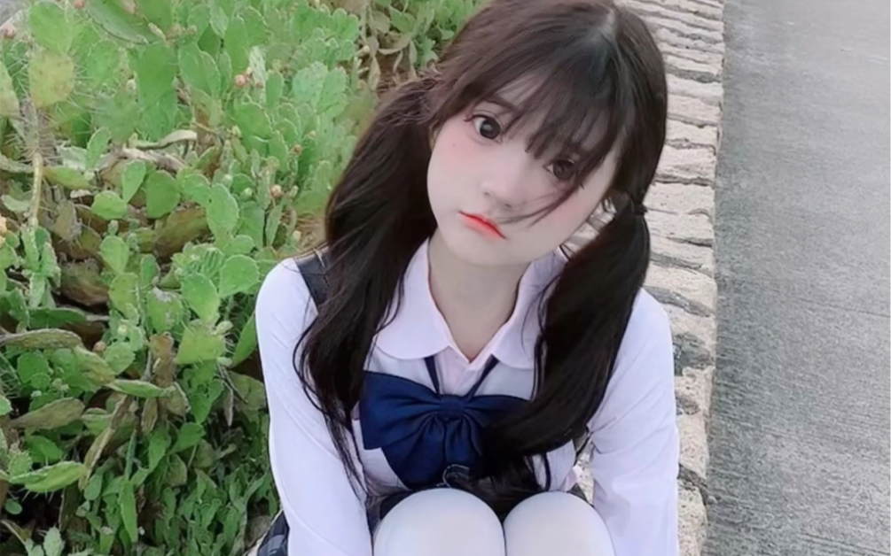 White silk double ponytail