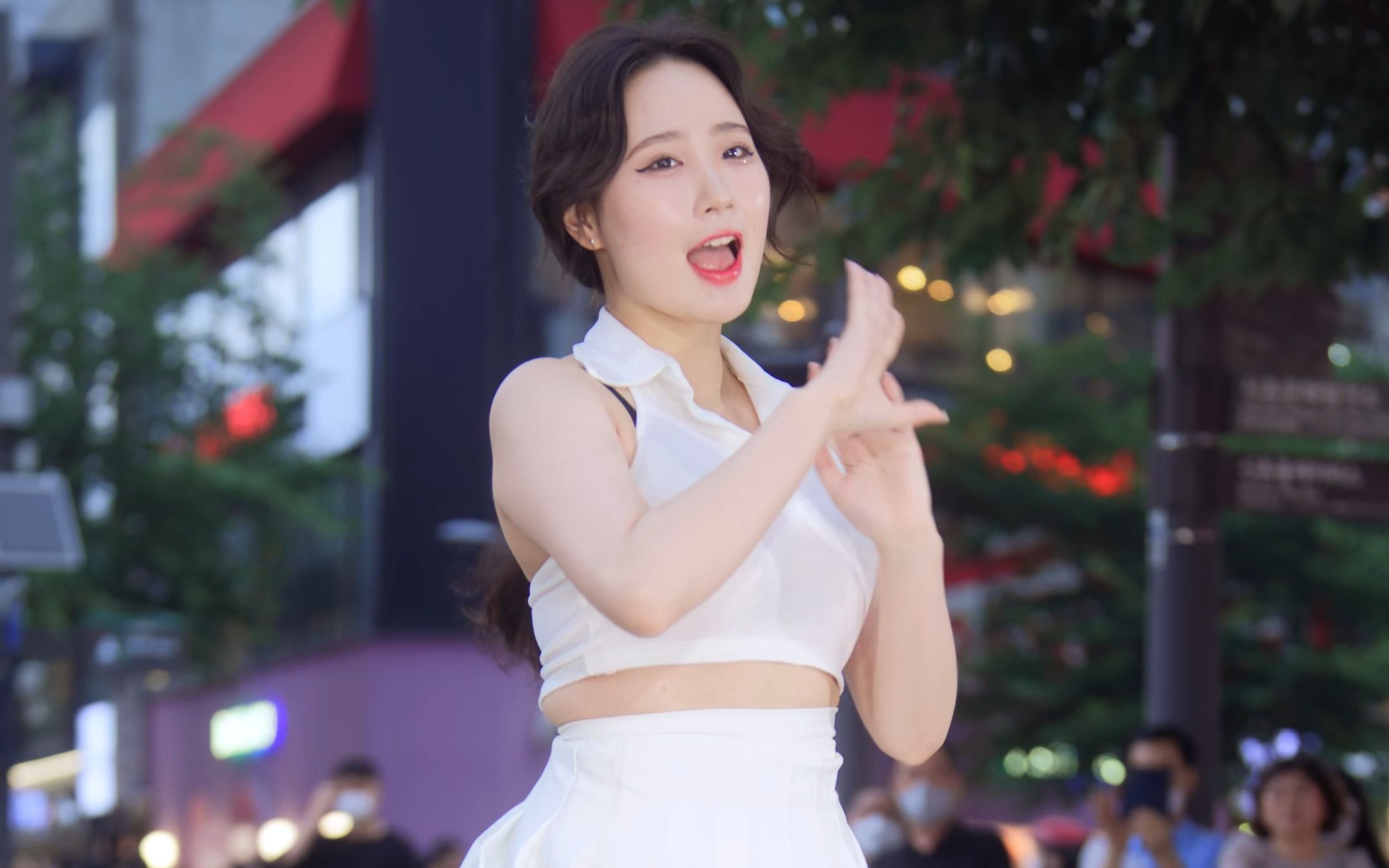 Jung In, OOH-AHH, Outdoor 2