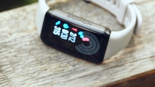 小米手环5对比荣耀手环5 52c896e96167402203ee65cf8d1cd0f7716a4e2d.jpg@310w_174h_1c_100q.jpg