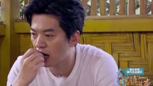 饿饿是什么歌 53a5a1d5ccdd0670677051716a24d13cf2334dcb.jpg@310w_174h_1c_100q.jpg