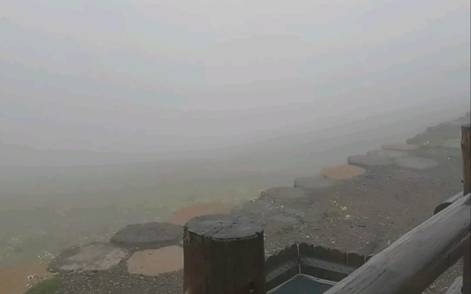 吉林长白山7月16日上午十点景区实拍 雾太大了啥也看不见