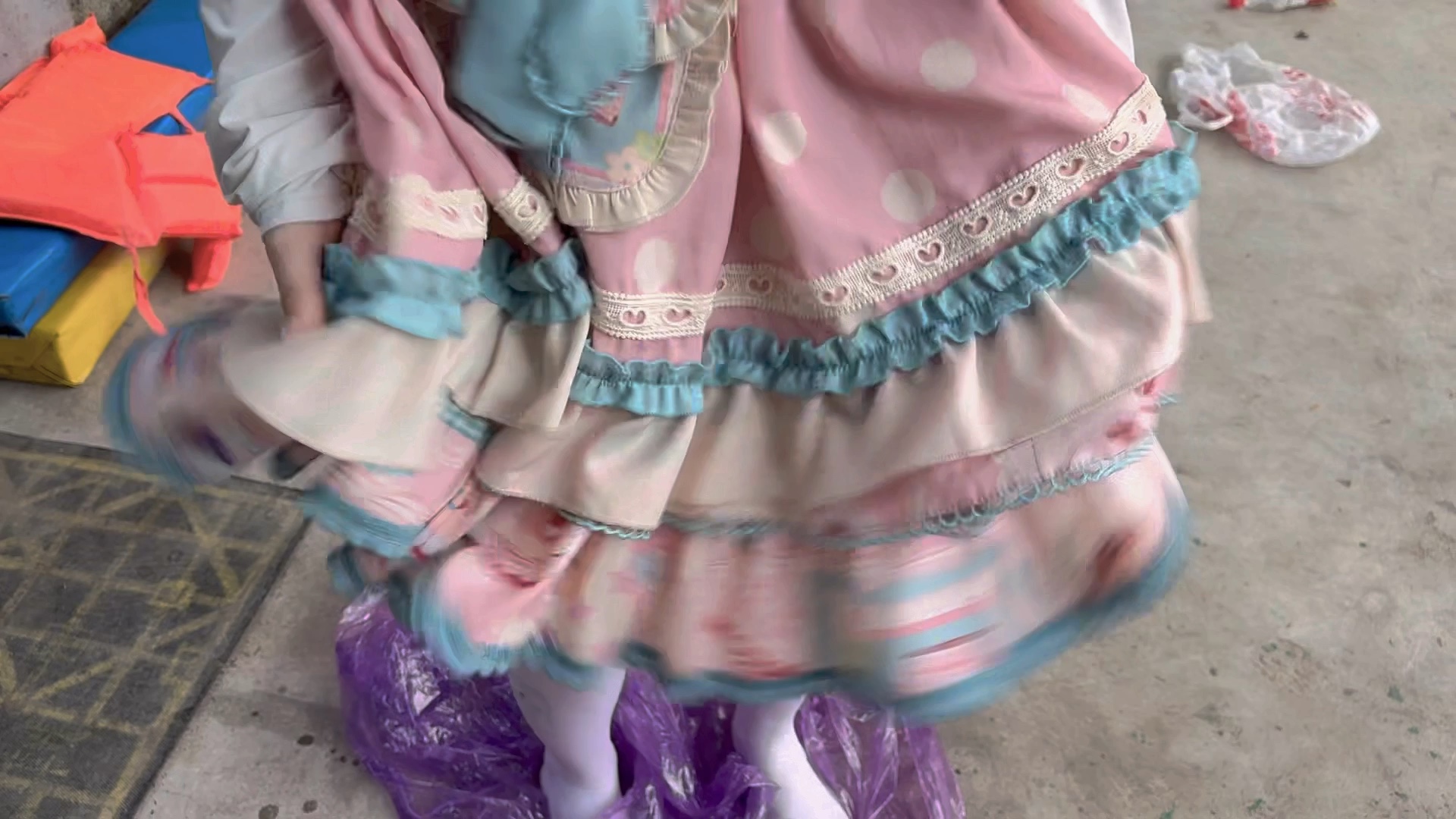 I fell into the river, thanks to my beer belly, I came up.