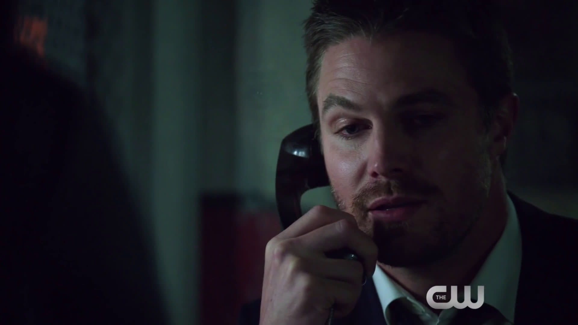 oliver told diggle about laurel. 评论官方微信