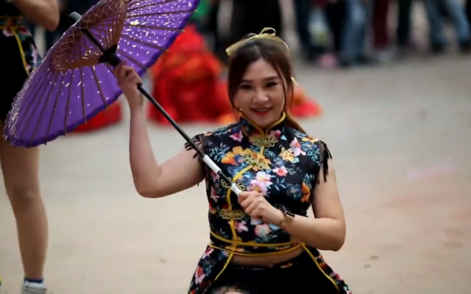 Temple Fair Activities ~ The Six Sisters of the Chaozhou Pao Family Travel in Full Dress