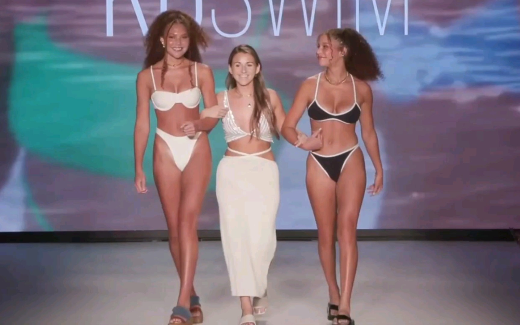 Paraiso Miami Beach Swimsuit Show