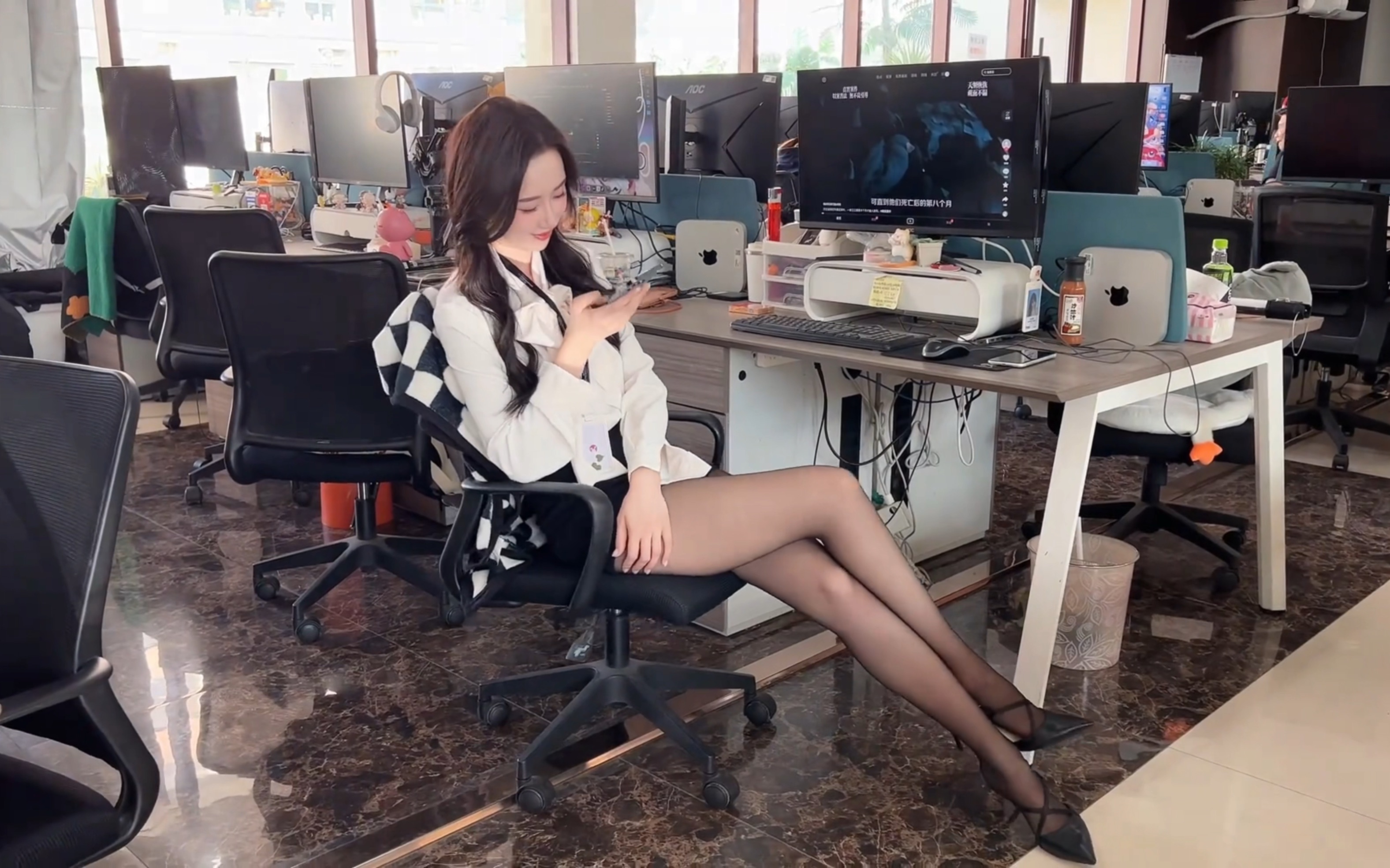 So, what's the antidote to a life of exhaustion? #Korean #Slouchy #Cool.