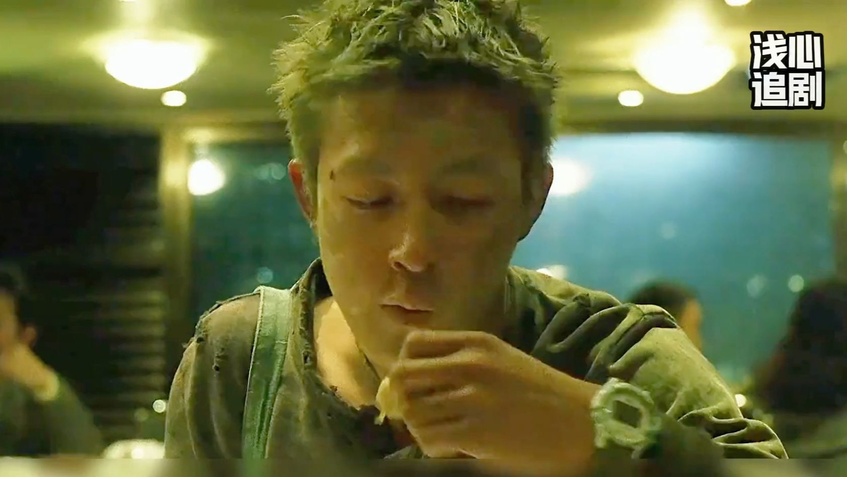 ”从头杀到尾！一部大尺度三级片，陈冠希演技巅峰之作？“《狗咬狗》