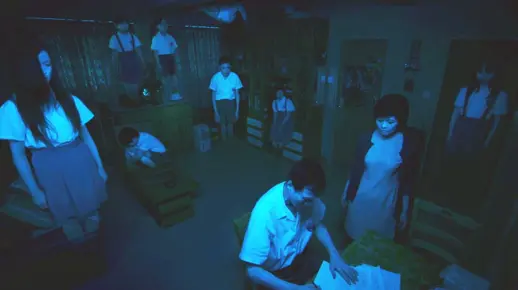 千万别在晚上玩捉鬼游戏,因为会有真鬼混入其中!