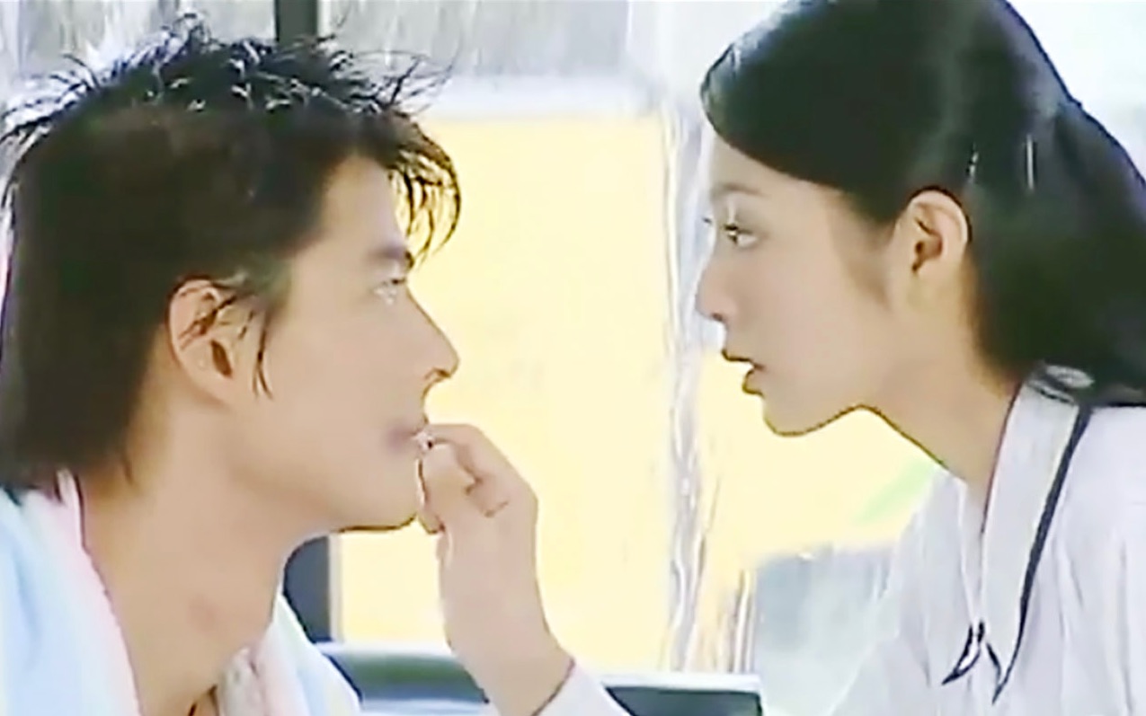 【黑道校霸清纯乖乖女高甜cut3】你救我2次啦-斗鱼(郭品超×安以轩)