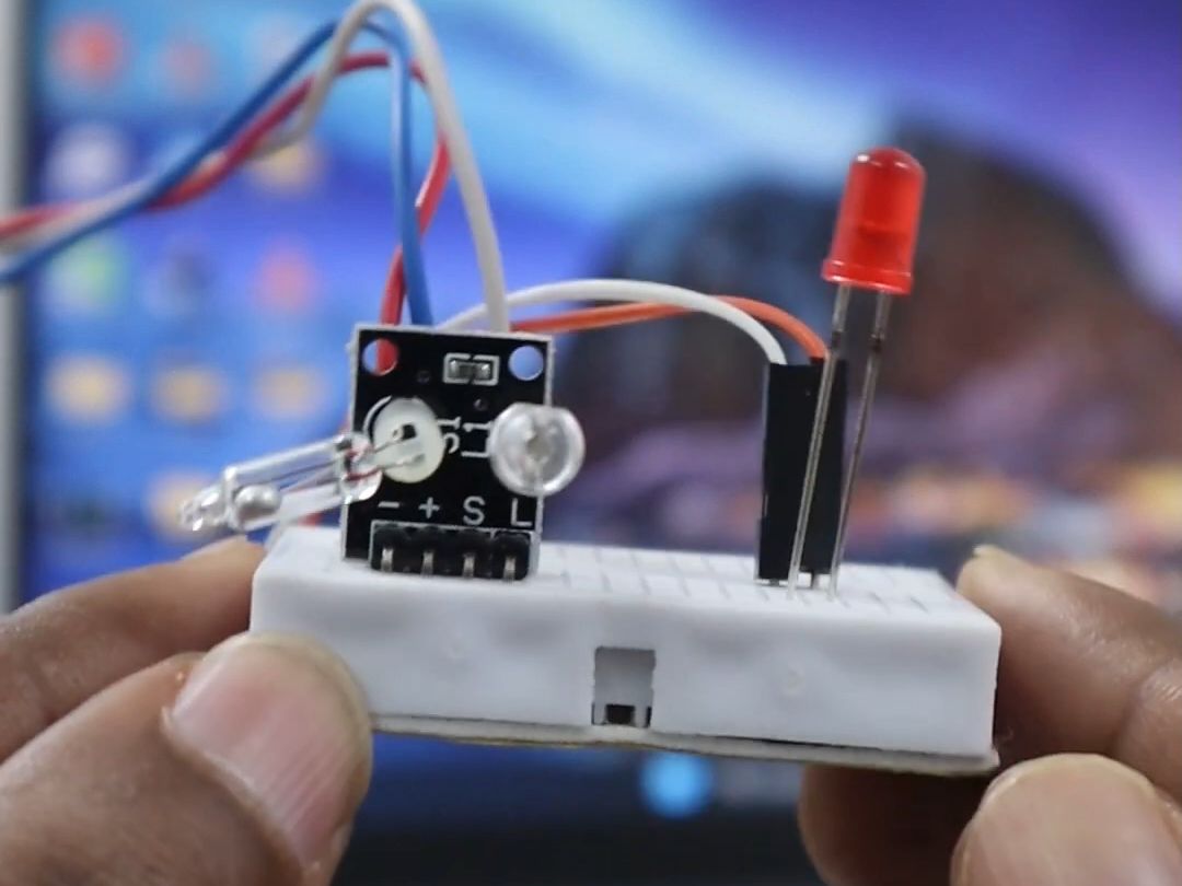 【思知瑞科技】大脑实验室  用响应式倾斜开关和arduino代码 构建倾斜传感器报警系统 电子diy