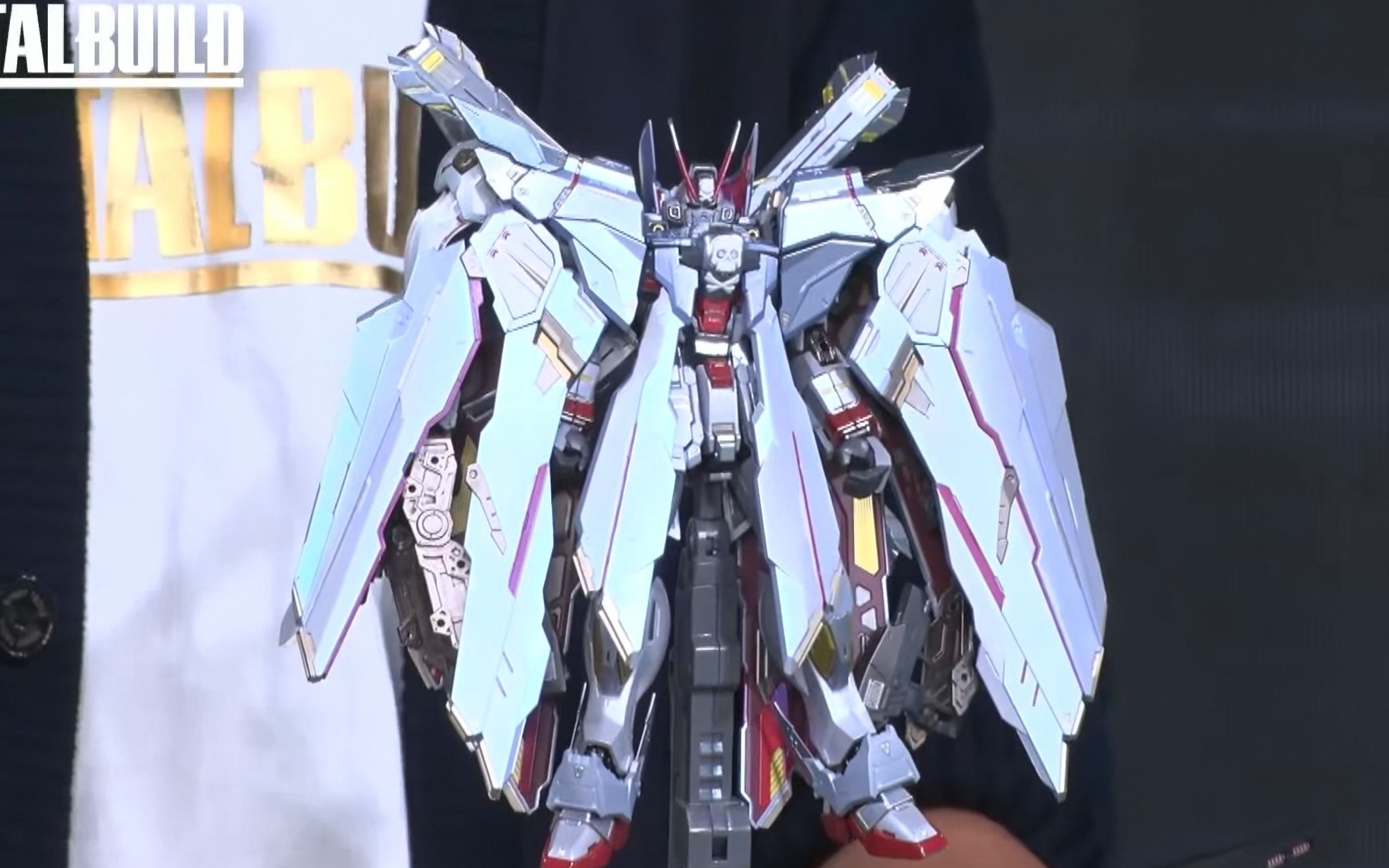 无字幕mb海盗高达x0全覆式官方介绍crossbonex0fullcloth