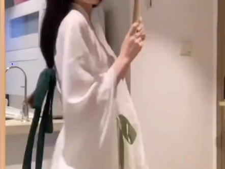 小荷才露尖尖角