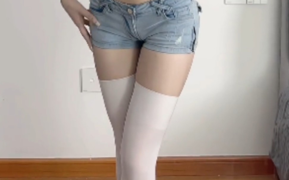 Don't let white silk over the knee break your will.