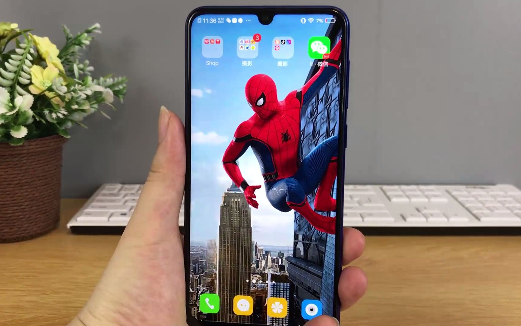 手机桌面放一个3D蜘蛛侠，还能和你互动