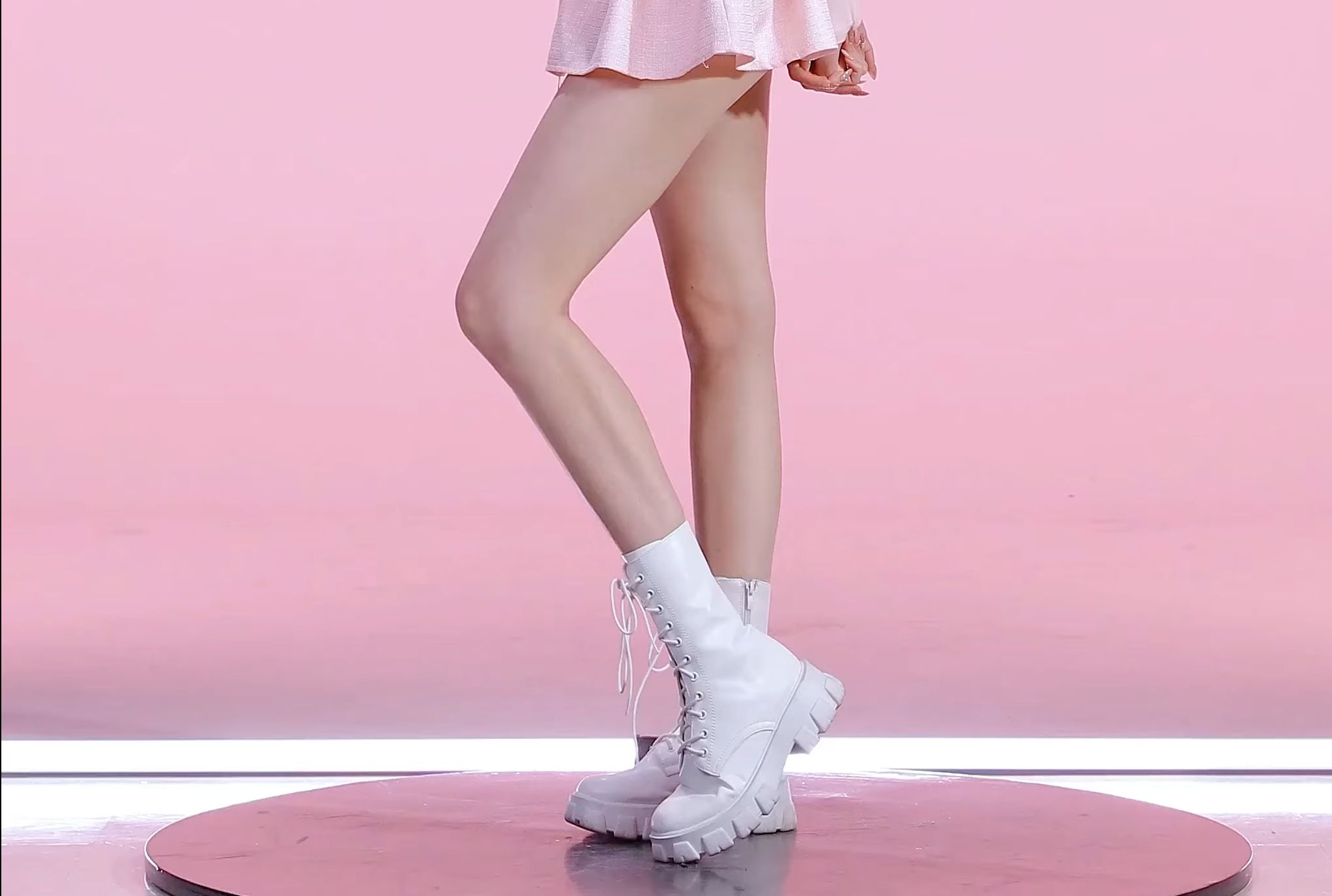 ❤️#dance #kpop #youtubeshorts #strawberryrush #kpopdan