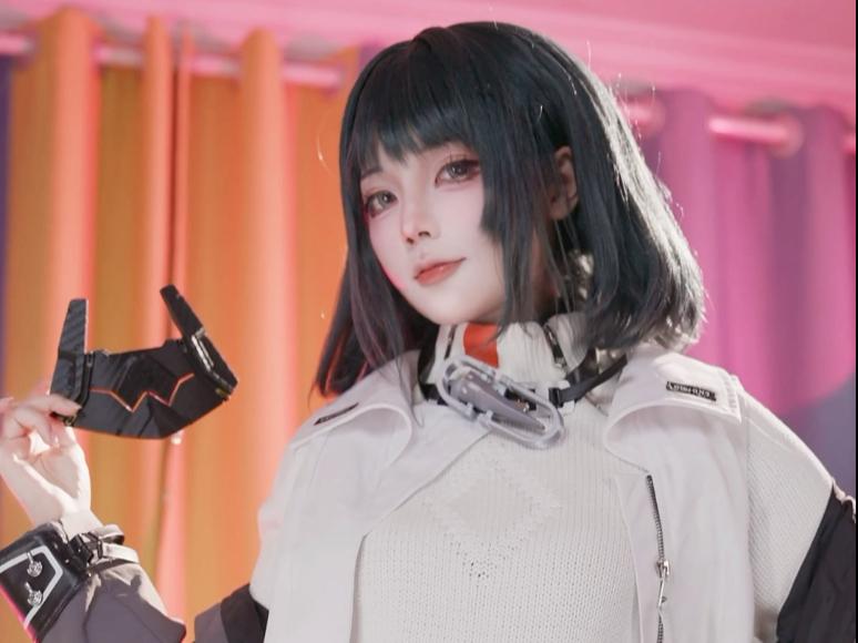 学会了用腰走路