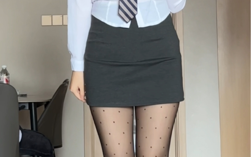 Uniformed female secretaries