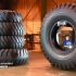 探访巨型轮胎工厂，揭秘巨型轮胎制作的全过程