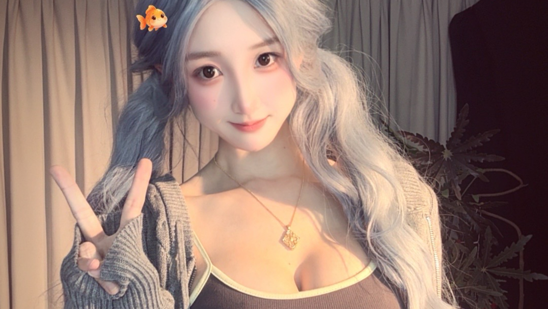 I've gone over my data limit this month. Whoever's been chatting the most on Moments, pay me back.