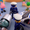 聪明的乔治报警抓坏人了