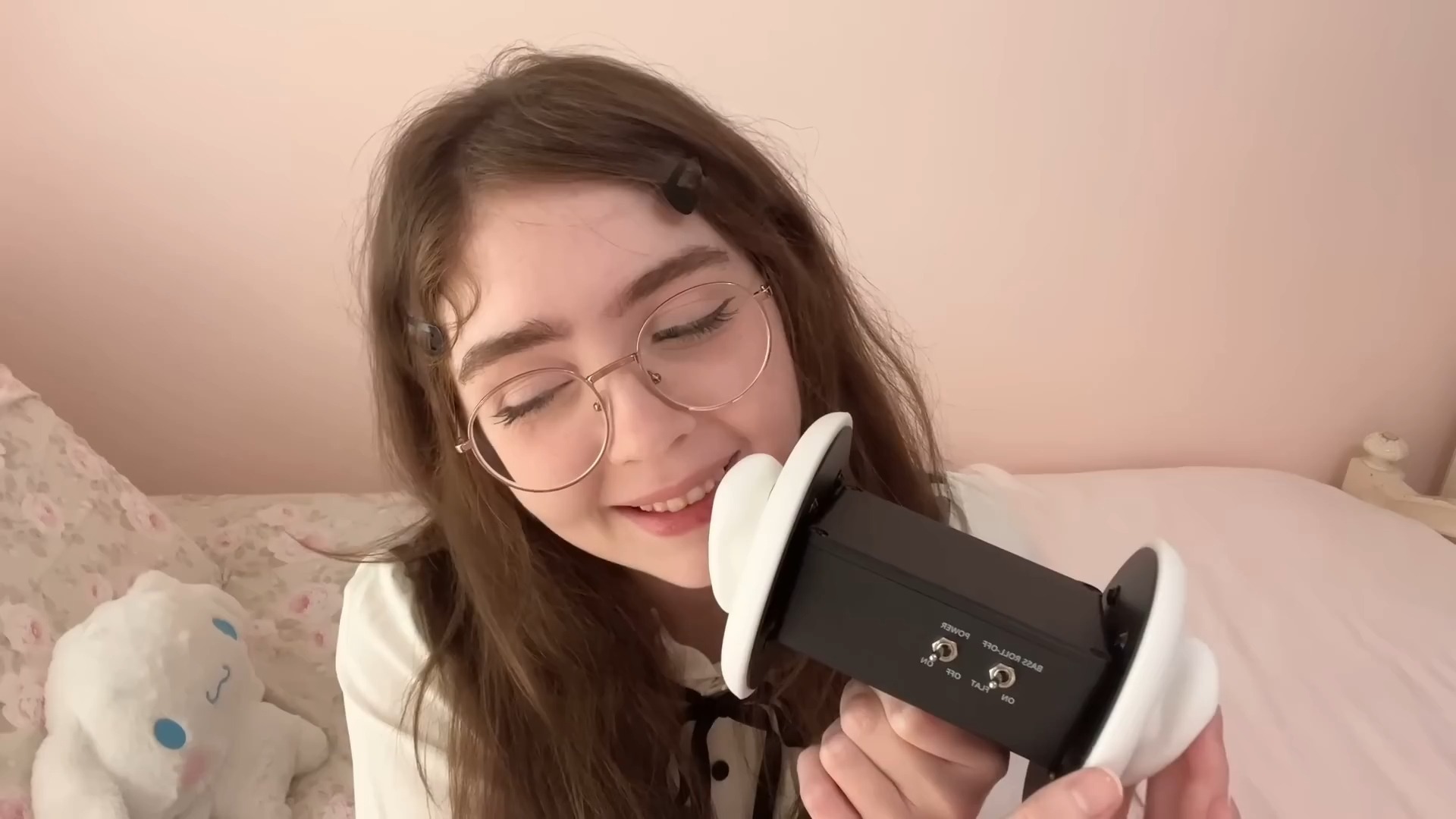 [clara] awkward girl tries to help you fall asleep ♡ ASMR_2