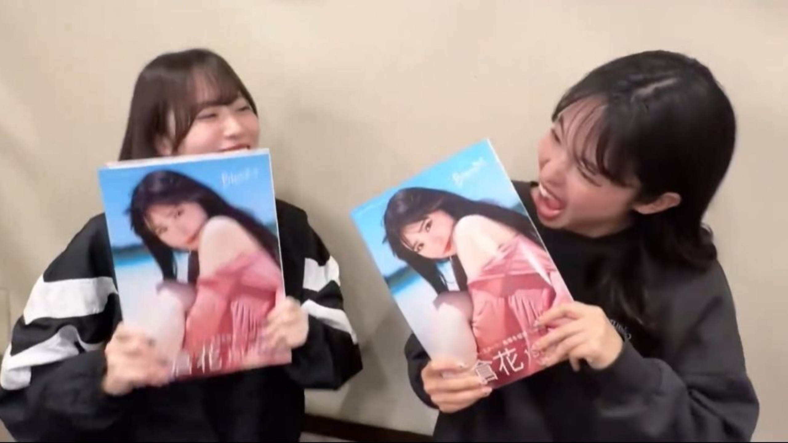 （搬运）坂仓花x“我提前让小百合和和奏看了我的写真集，她们夸了我好多，真的非常温柔，谢谢你们”