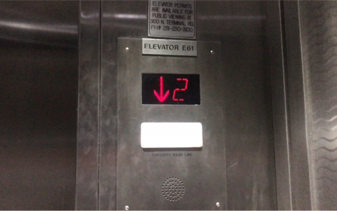 美系风格感受一下美式电梯的魅力美国休斯顿乔治布什洲际机场