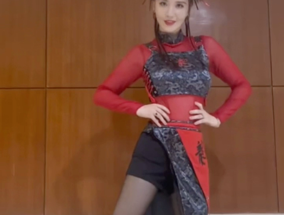 张萌黑丝跳舞，张萌黑丝不多