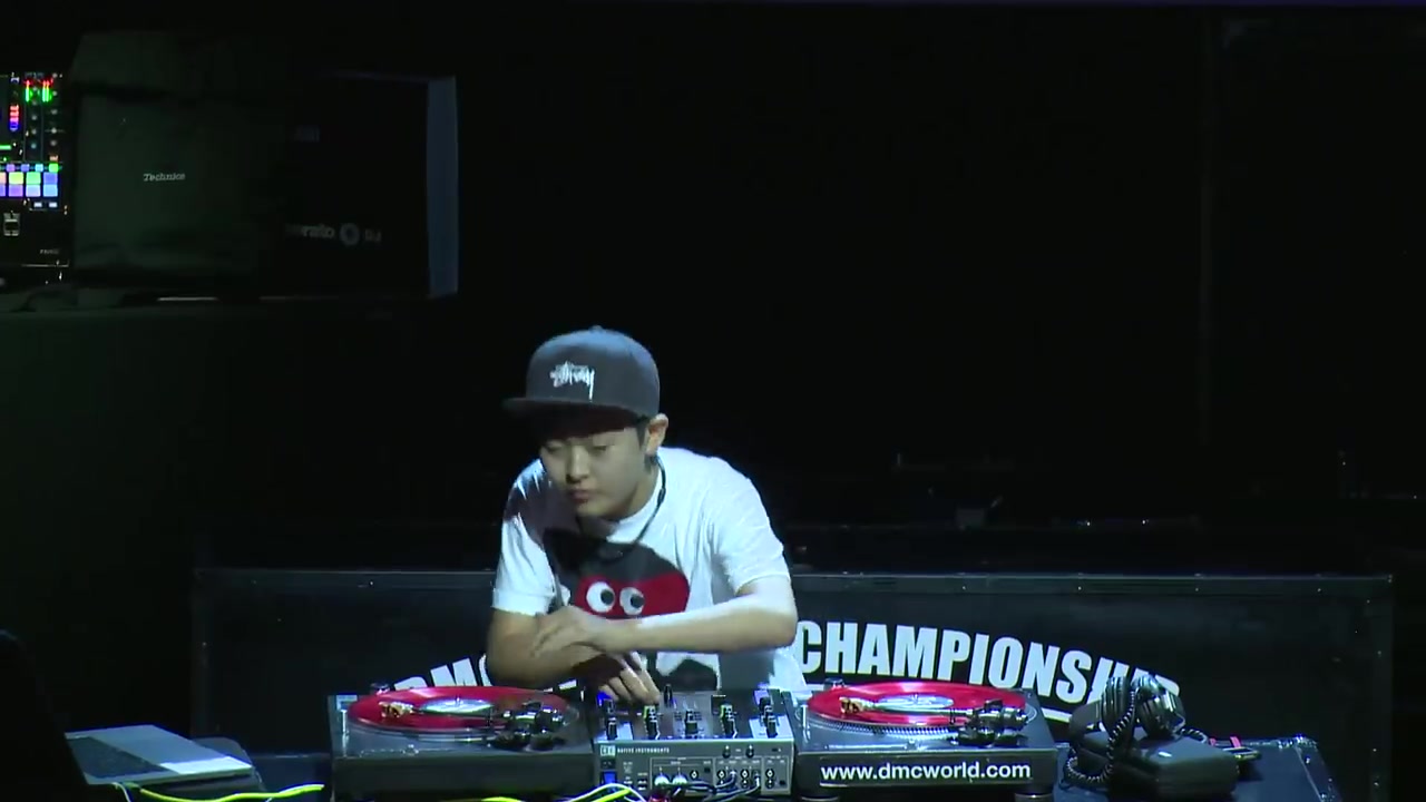 2017DMC世界冠军——日本12岁天才搓碟少年DJ RENA (Japan)