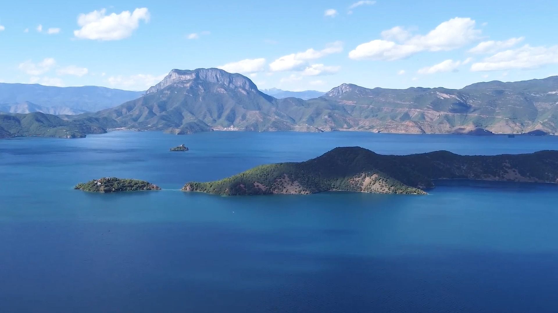 青海湖是中国最美的湖泊吗？盘点中国十大湖泊排行榜