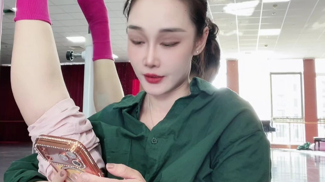 开妍小姐姐_是混血别问了_单身是真的啊_2026-01-07_11-34-23_000