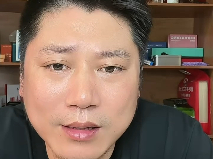 十三哥分享 柬埔寨 缅北园区的电诈团伙，很多老板跑路了，同时说一下，一位小男孩失联10几天了，他的家长泣不成声了，希望园区的老板高抬贵手 别伤害孩子 他还小