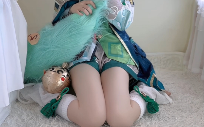 It's a blessing not a patchouli, but a patchouli can't be avoided...