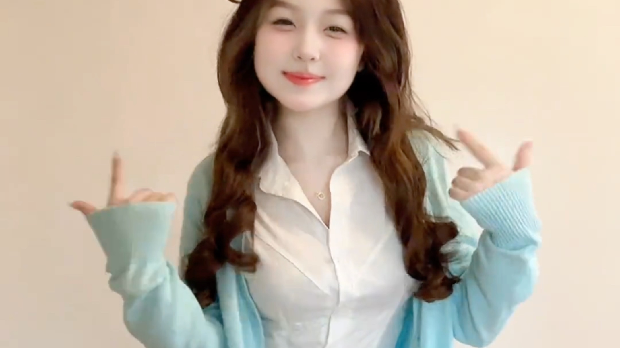 I can't tell anymore, are you a friendship or a missed love #yourjkgirl #jkuniform #dressing up