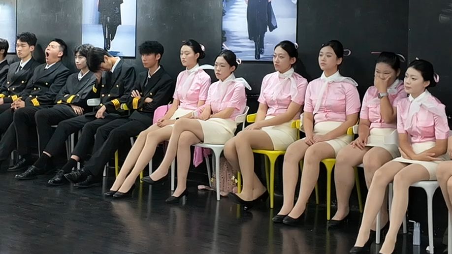 空乘航服学生日常训练