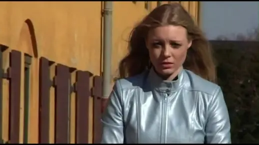 《安娜情欲史》是一部2005年上映的丹麦剧情片，展现了女主角安娜在爱情、欲望与自我探索之间的矛盾冲突与最终和解