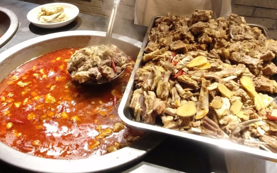 西安旅游99%游客都会错过的美食，横山铁锅羊肉