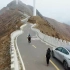 开着小鹏G6登上1333.33.米的草山看云海瀑布草山，位于江西省赣州市上犹县，这里的山路蜿蜒曲折，穿越在云海之间，给人