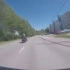 警察用摩托车和疯狂的摩托车手之间的巨大追捕